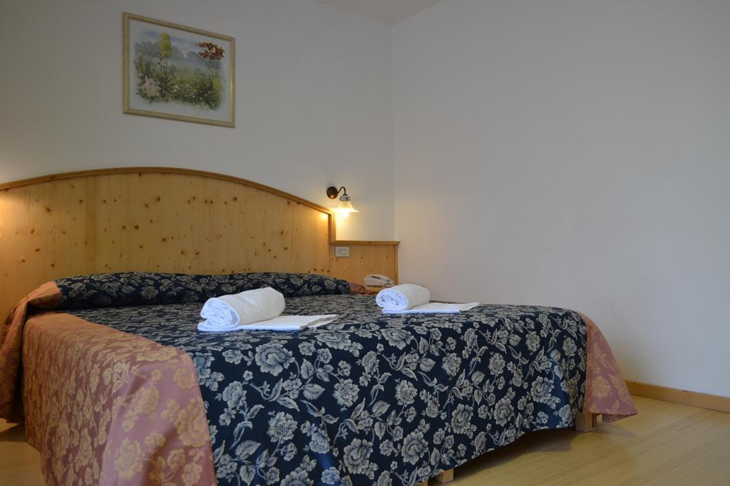 Hotel Corona كارانو المظهر الخارجي الصورة